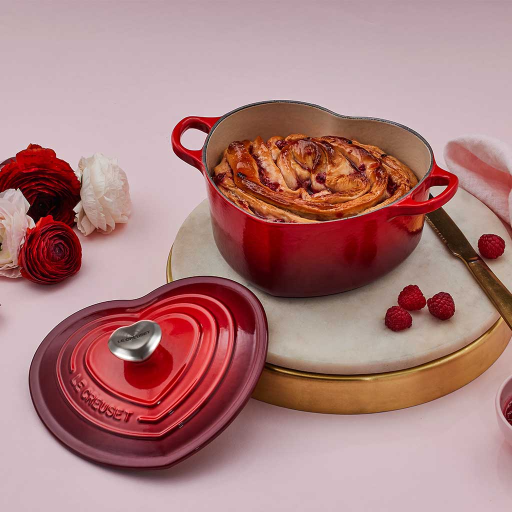 Le Creuset Heart Shaped Casserole 20cm/1.9L - Cerise