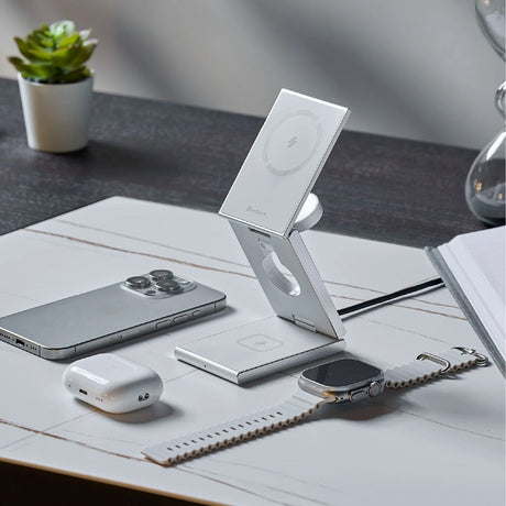 Adam Elements - Mag Z Magnetic 3-in-1 Foldable Charging Station
