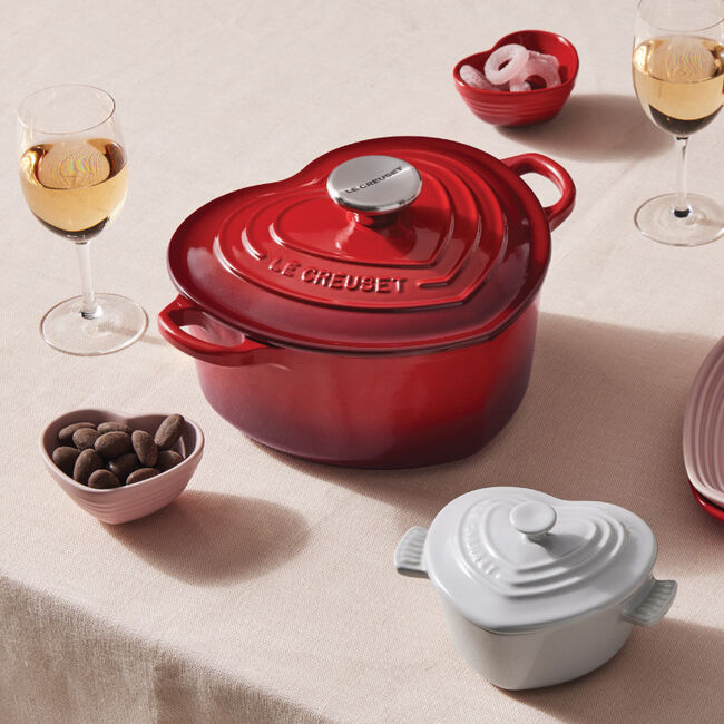 Le Creuset Heart Shaped Casserole 20cm/1.9L - Cerise