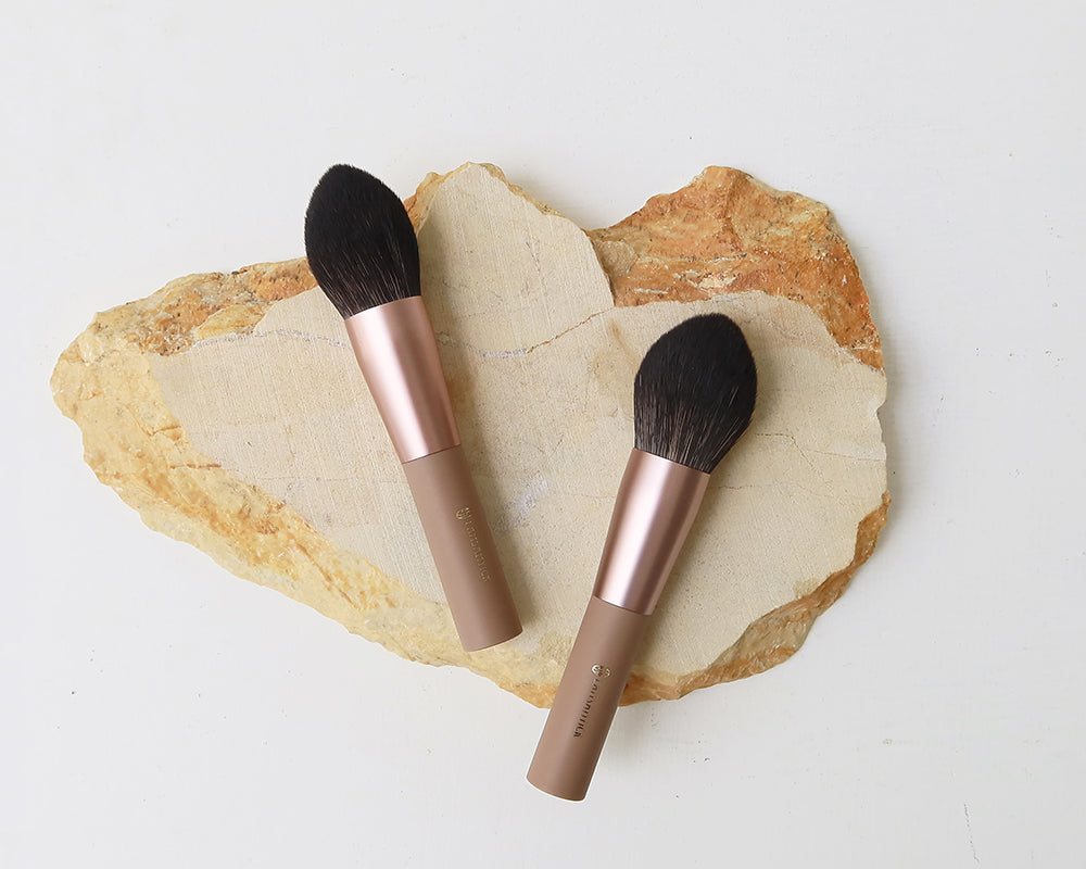 Lamsamyick Loose Powder Pressed Makeup Setting Brush (milk tea)